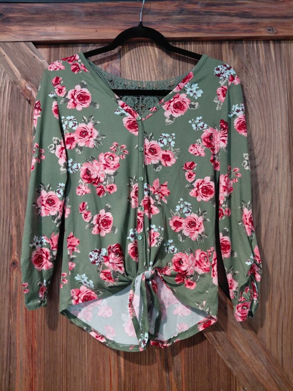 No Boundaries Womens M 7-8 Green Floral Tie Front Crochet Back Long Sleeve Top